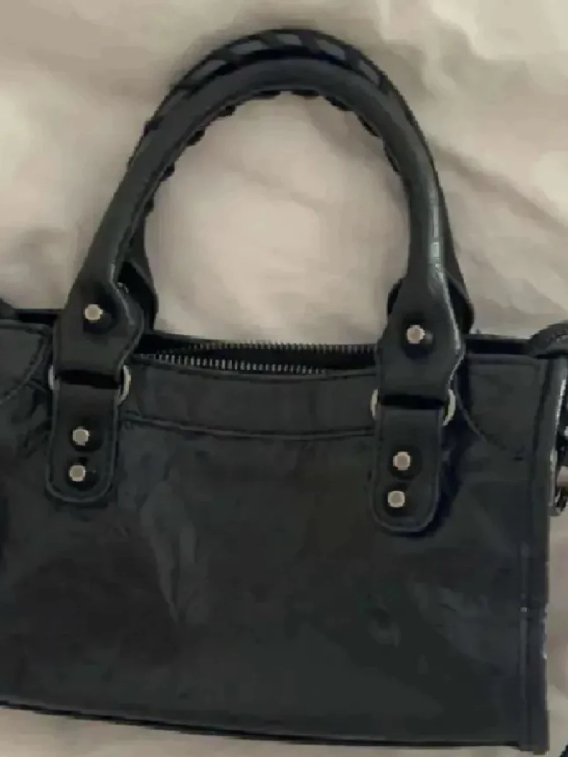svart väska  - 1