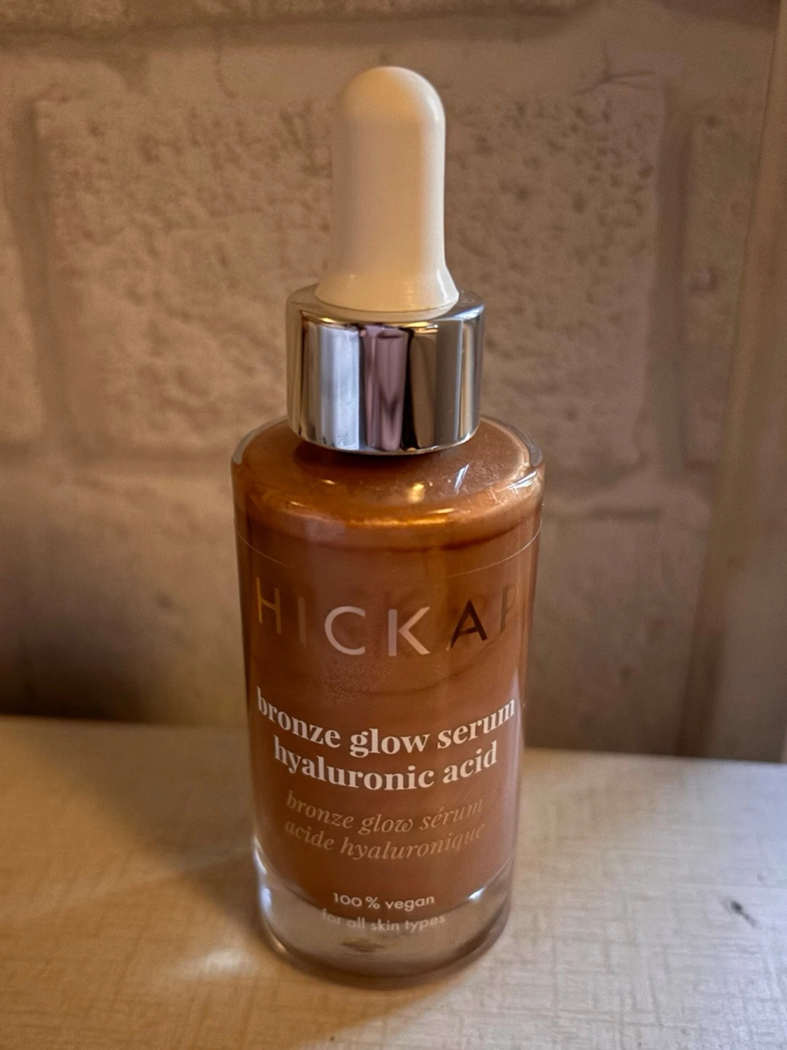 Hickap Bronze Glow Serum Foundation