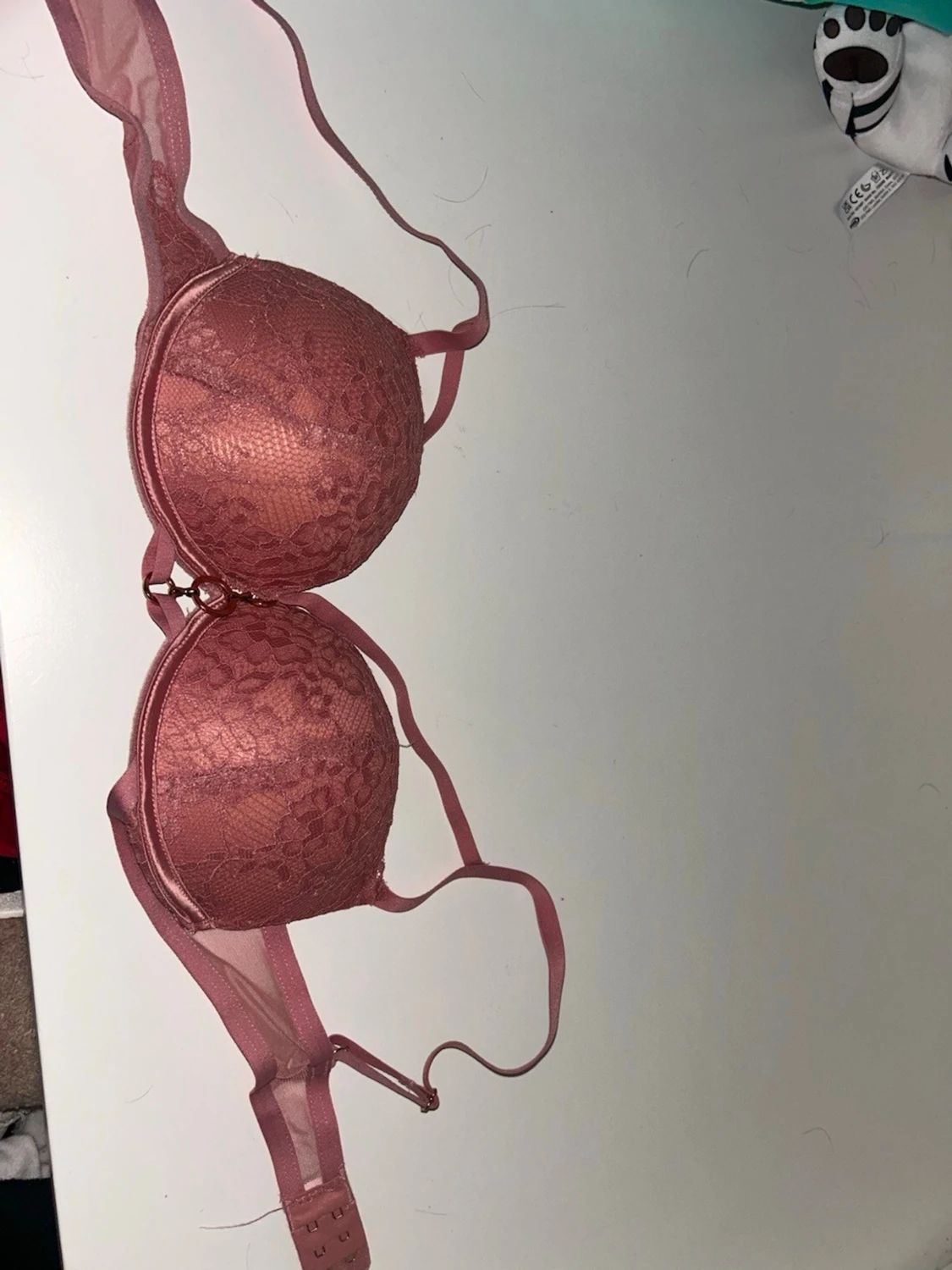 Rosa push-up bh med spetsdetaljer