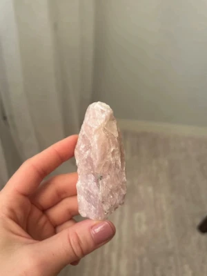 Rosenkvarts - Fint skicl