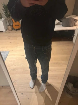 Replay Anbass 32/30 - Säljer ett par blå Replay Anbass jeans. Priset är inte hugget i sten!