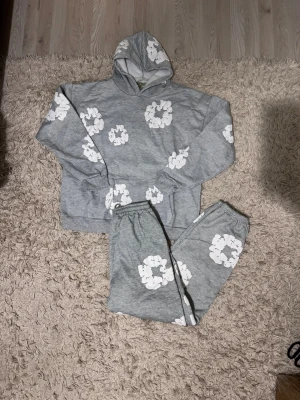 Denim tear tracksuit - Size S, brand new, good quality