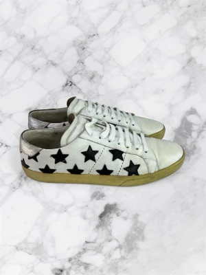 Saint Laurent sneakers  - Storlek 43 skick 8/10 kort tillkommer 