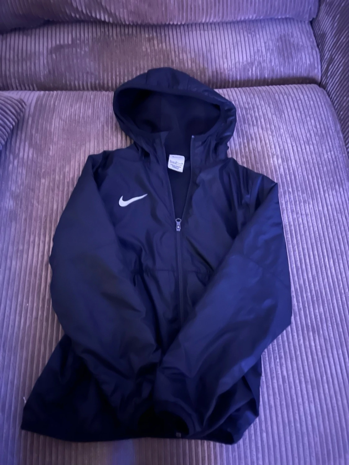 Svart Nike vindjacka med huva