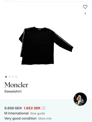 Moncler tjocktröja  - Fick denna av mitt ex så den måste bort. Ganska säker på att det är unisex. Storlek L men skulle säga att den är mer som M. Ingen aning om den är äkta eller fejk, ni får gärna upplysa mig! Säljs på andra sidor för 1500-3500kr. Jag kommer starta mitt pris på 650kr sen kan man alltid diskutera då jag ej vet om den är äkta. Den är i bra skick generellt men inte i nyskick. Inga defekter. Obs! Endast köp via Plick. Hör gärna av er vid frågor, detaljer eller fler bilder!🩷