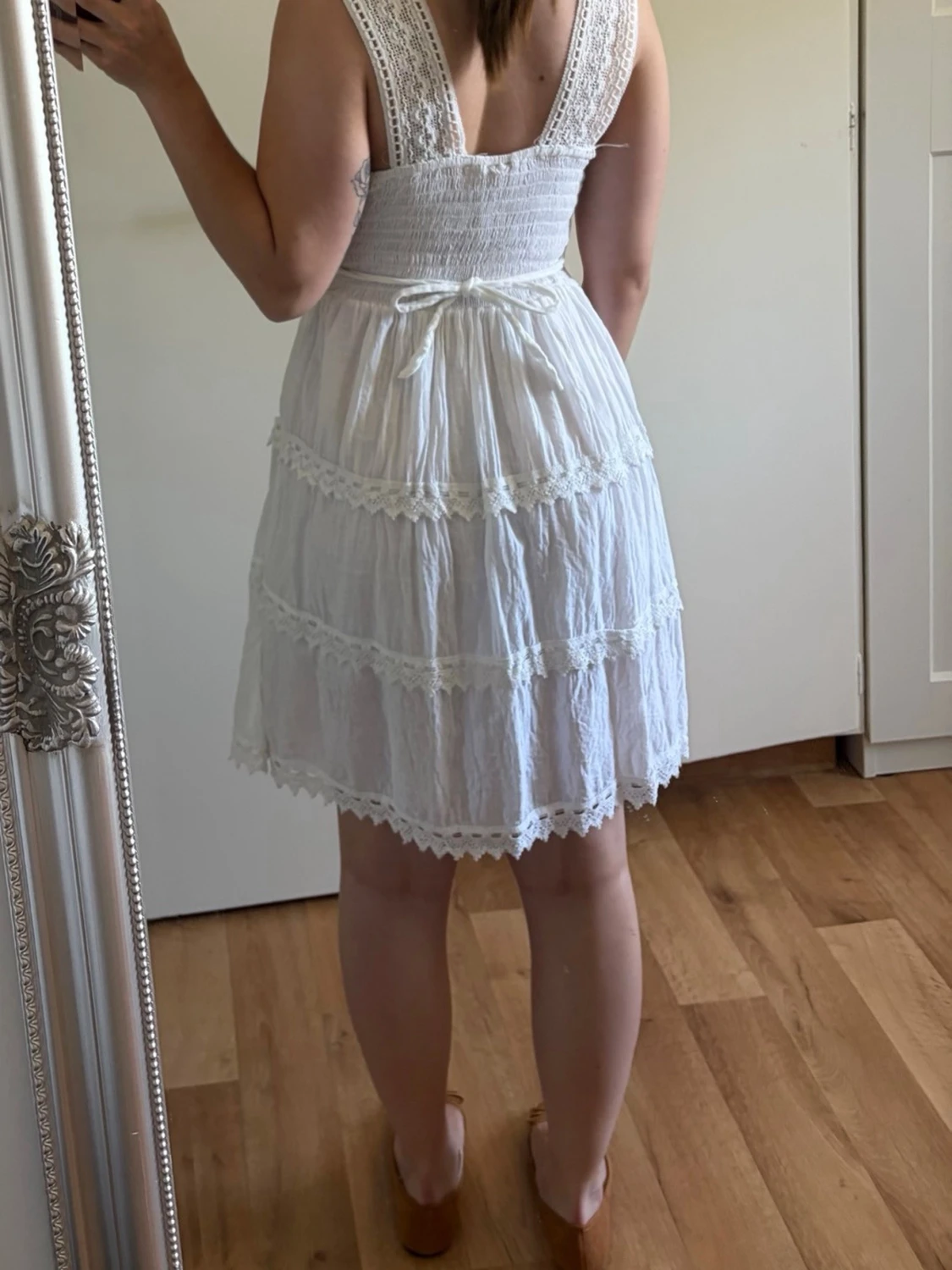 Vit student/midsommar klänning  - 1