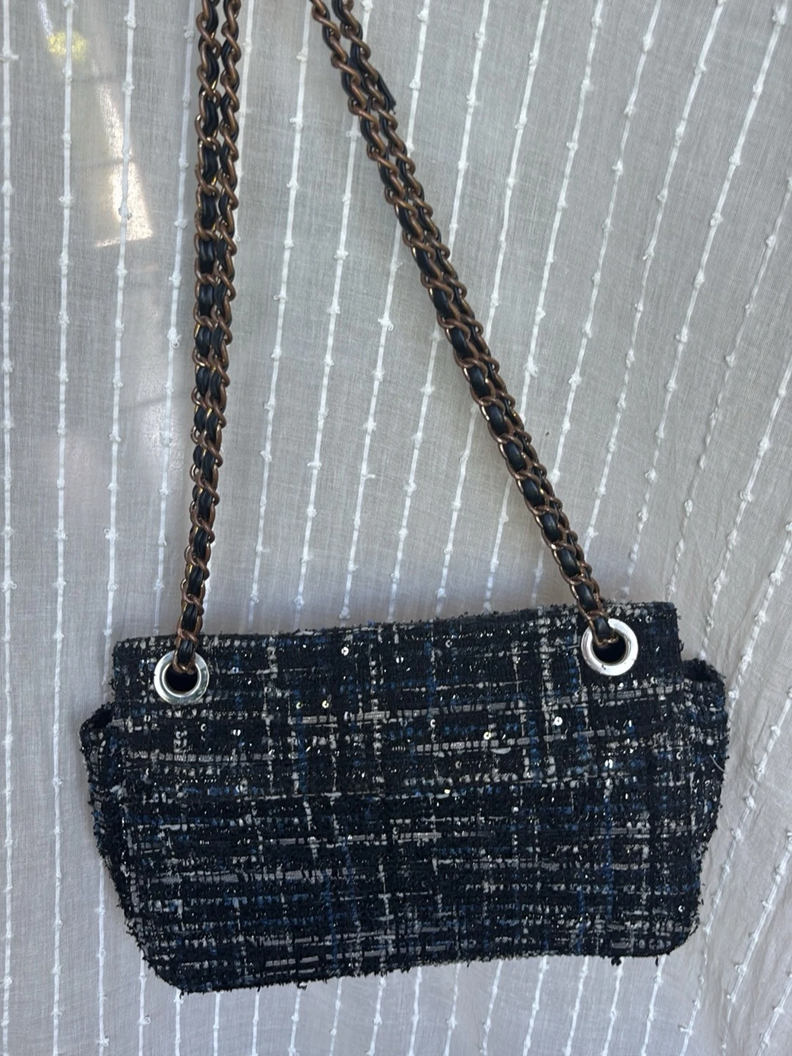 Mörkblå tweed handväska med kedja - 2