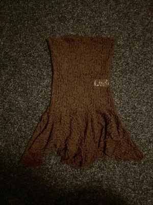 Brun spets tubtopp från Zara - Använd en gång. Du betalar frakten.                   Det är bara att höra av dig om du har funderingar🤗