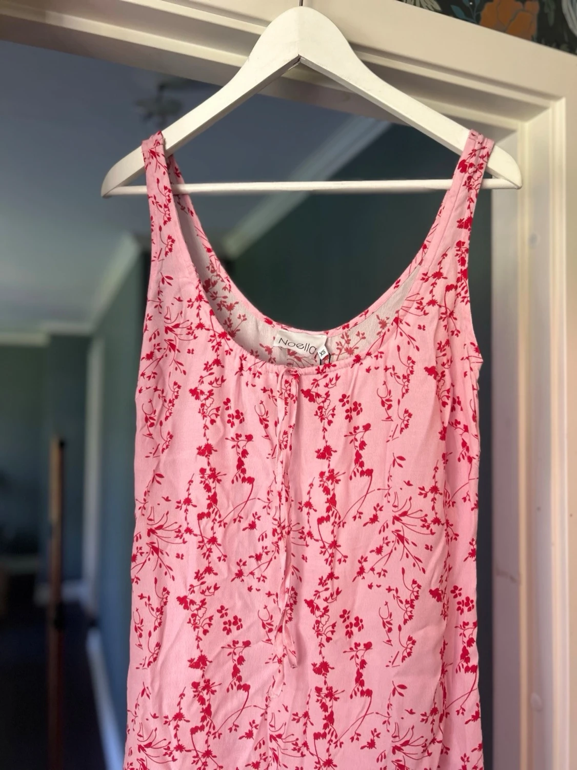 Rosa långklänning från Noella