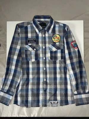 Skjorta overshirt - Skickas genom 12 till 24 timmar efter köpet 