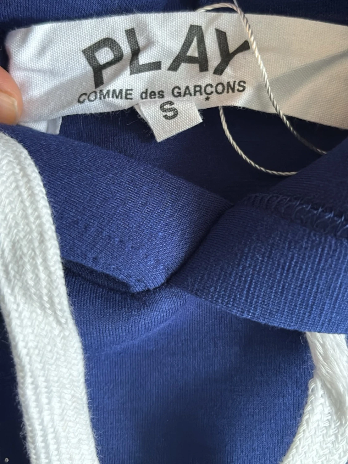 Blå hoodie från Comme des Garçons Play - 2