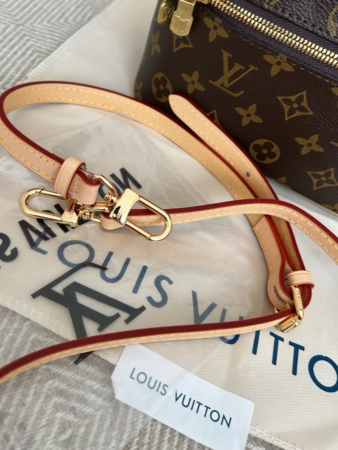 Louis Vuitton Monogram sminkväska  - 6
