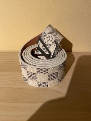 Vit bälte - Passar mig inte