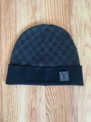 Svart Bomull Mössa L V - Sälsynt model, oanvänd, ny.