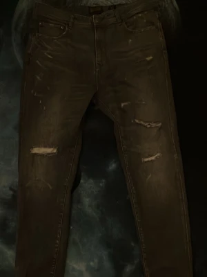 slitna skinny jeans från Zara man  - Säljer dom då dom inte passar mig. Obs dom är smala i benen 