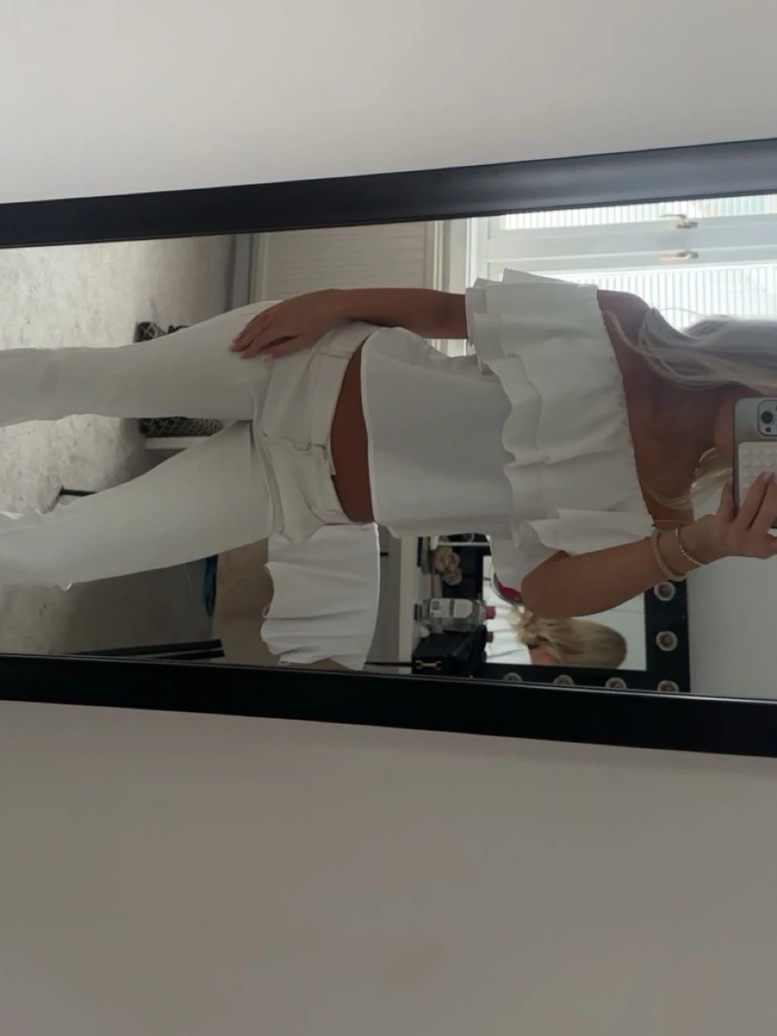 Vit offshoulder volangtopp - 1