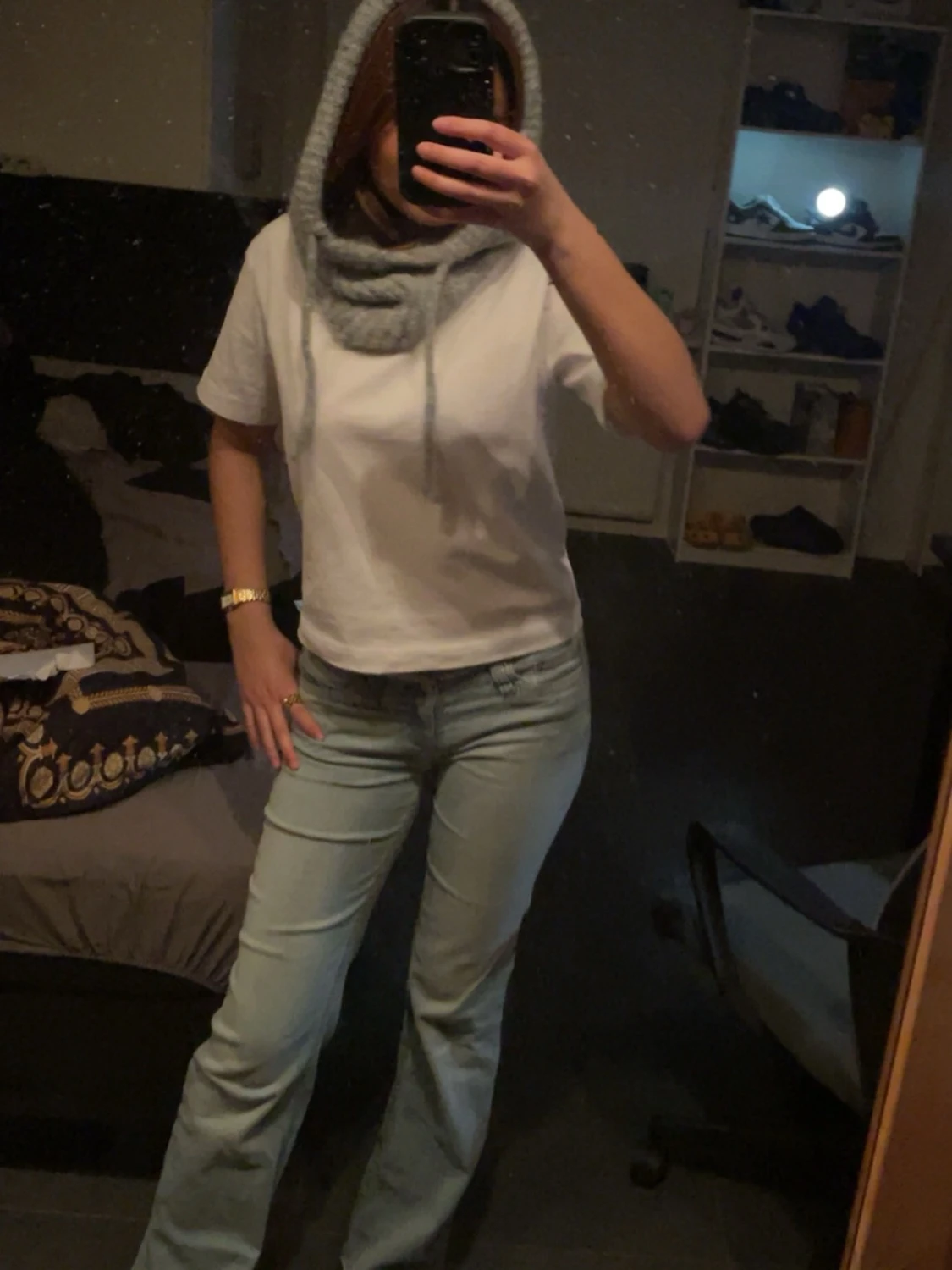 Grå stickad balaklava med snören - 1