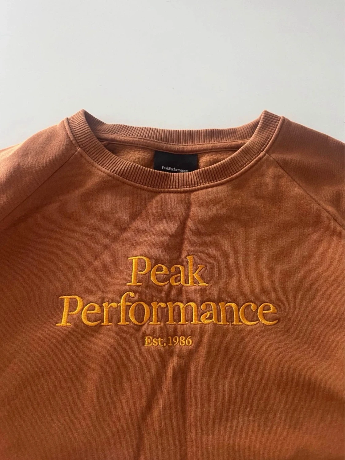 Brun sweatshirt från Peak Performance - 1