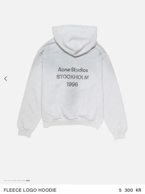Acne studio hoodie  - Säljer denna helt nya acne Studios hoodien(lappen kvar) då den inte passade. Nypris är 5300💖