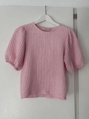 Fin rosa toop - Endast använt en gång. Nypris 299kr🤍