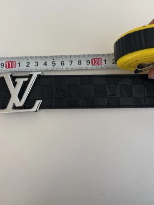 Skärp  - Ett oanvänt skärp i nytt skick skriv om ni vill ha mer information eller mer bilder
