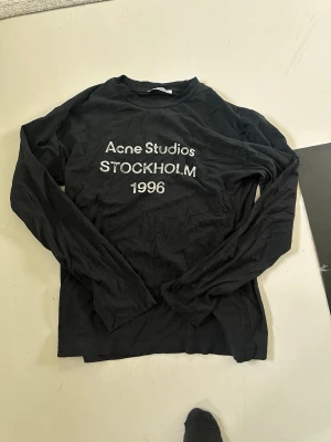 Acne studios long sleeve - Bra skick. Köpt från vinted.
