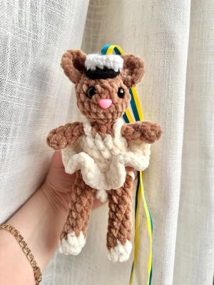 Virkat studenthänge mus - Virkad av mig! Mus i studentklänning 🐭 