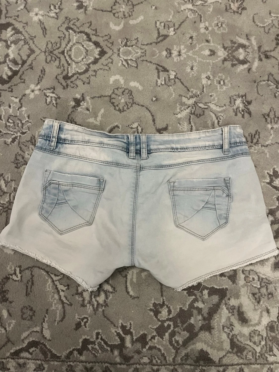 Ljusblå jeansshorts  - 1