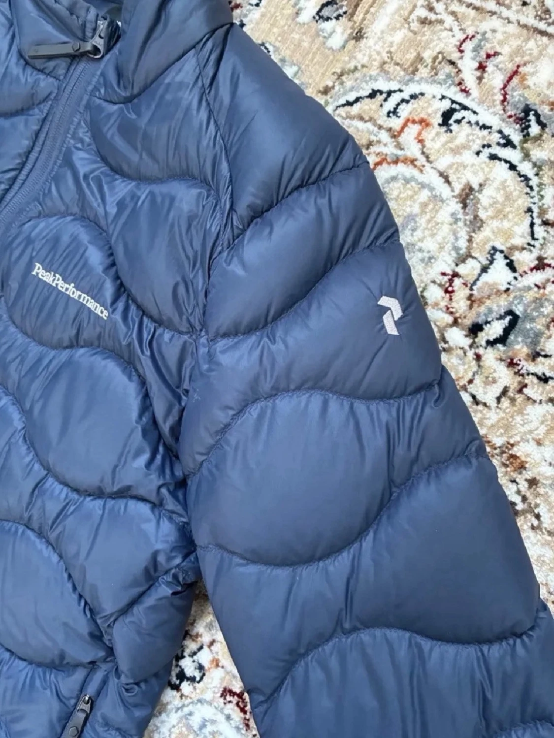 Mörkblå dunjacka från Peak Performance - 4