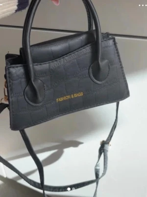 Handväska  - Söt liten handväska 