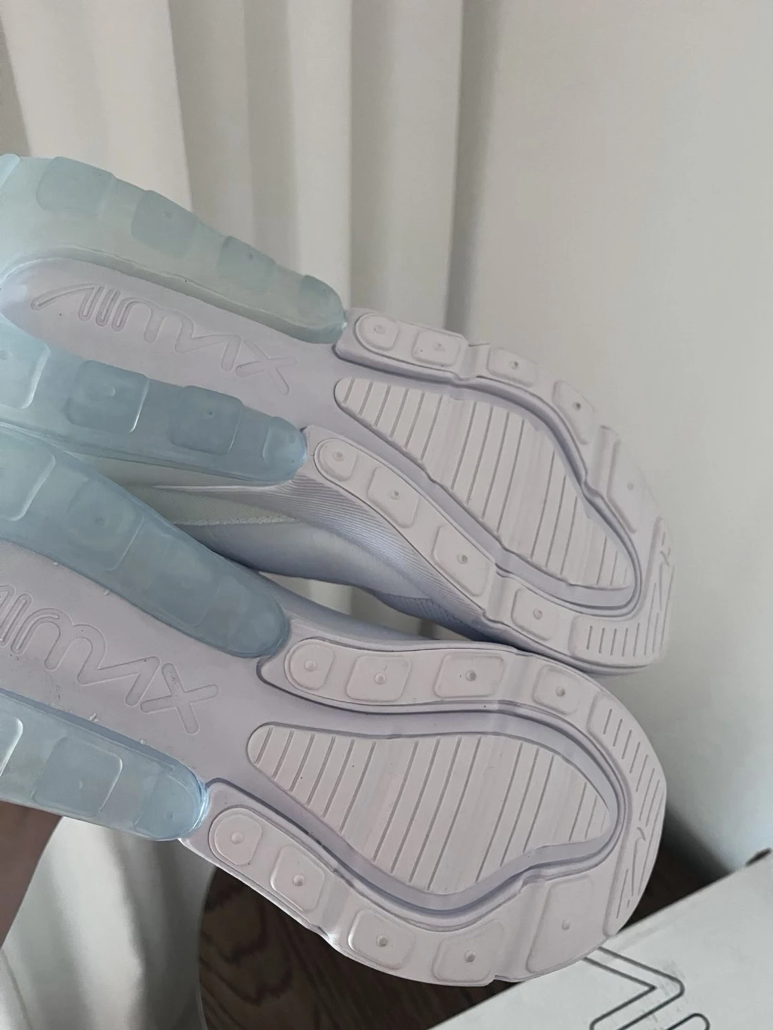 Nike Air Max 270 - 3