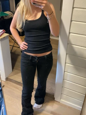 Cheap Monday  - Säljer mina cheap Monday jeans. Inte kommit till så mycket användning bara några fåtals gånger. 💕💞