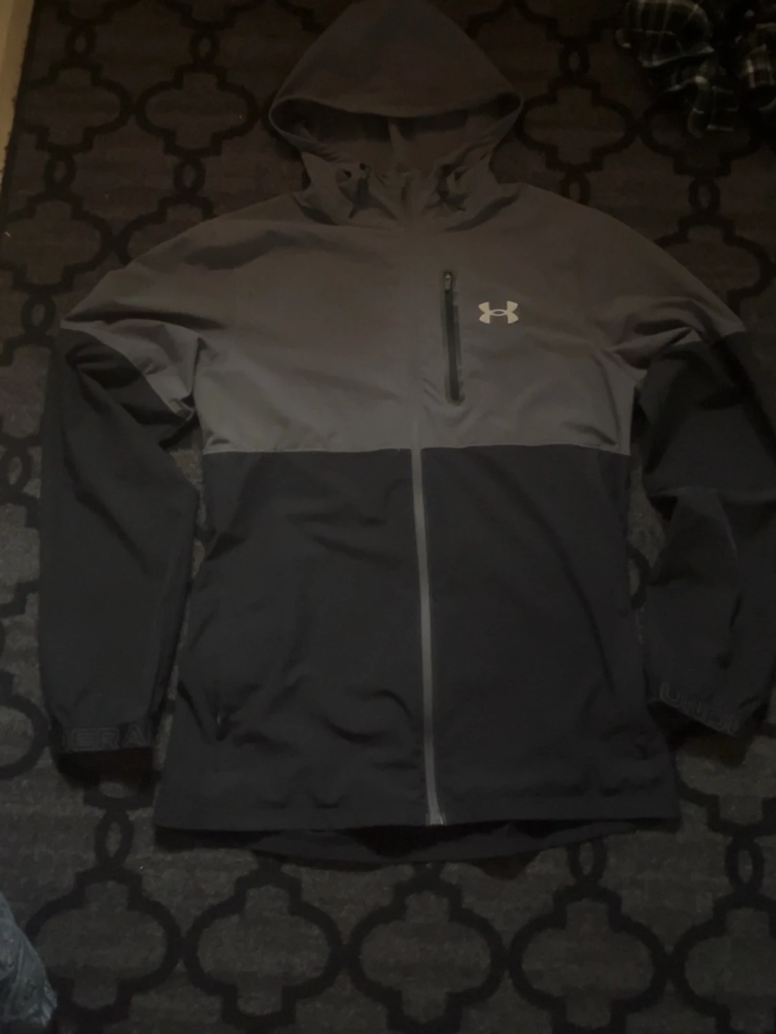 Under Armour vindjacka