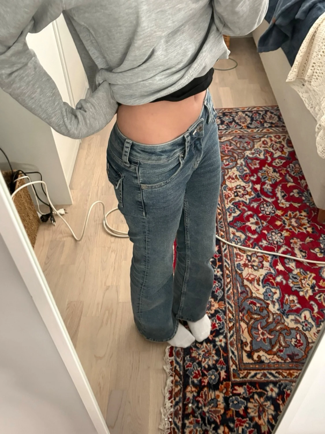 Blå flare low jeans  - 4