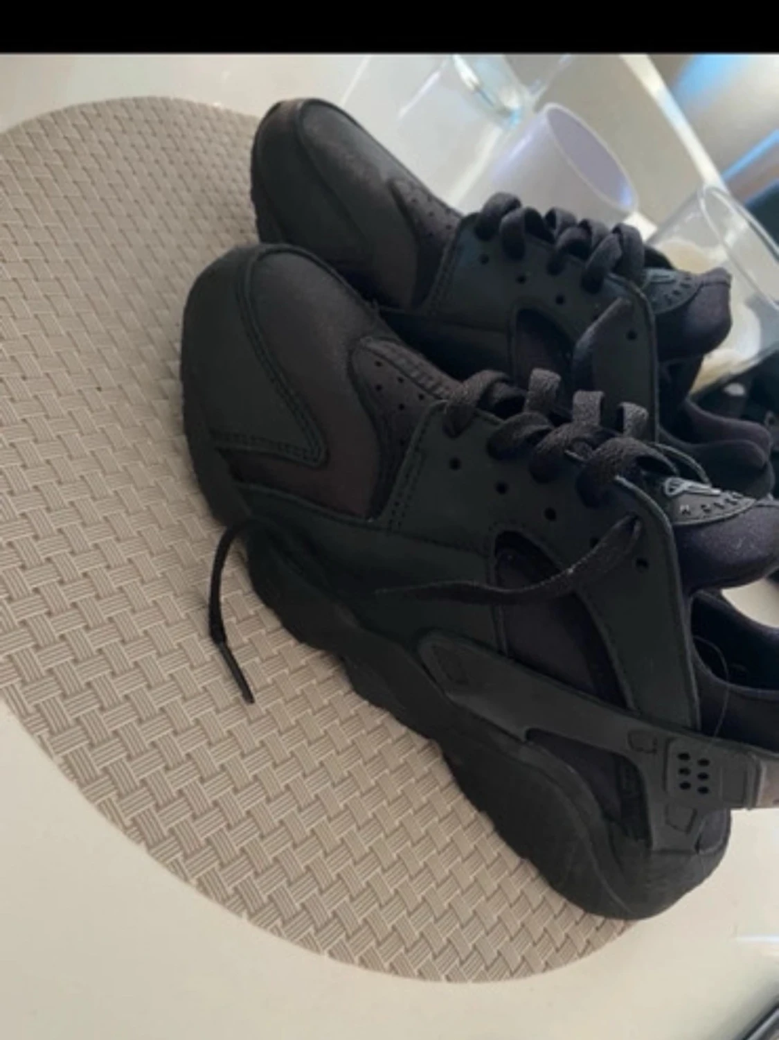 Helvita svarta sneakers - 3
