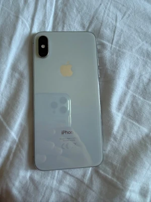 iphone xs - iphone xr fullt fungerande, 64gb, batterihälsa 81%