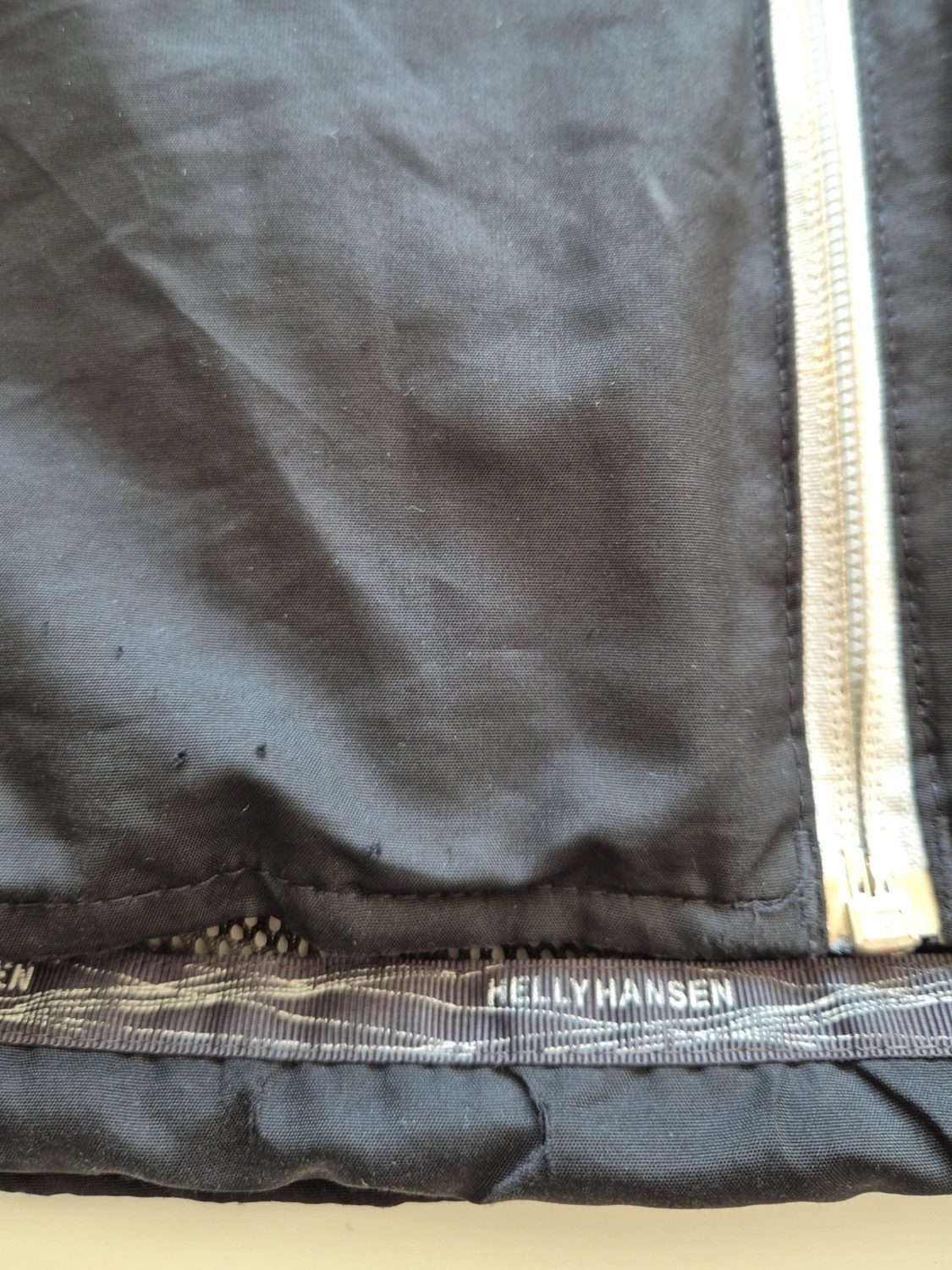 Svart jacka från Helly Hansen - 2