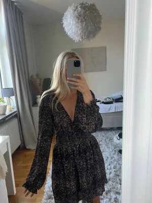 Super söt sommar klänning - Söt somrig klänning från Nakd, storlek S