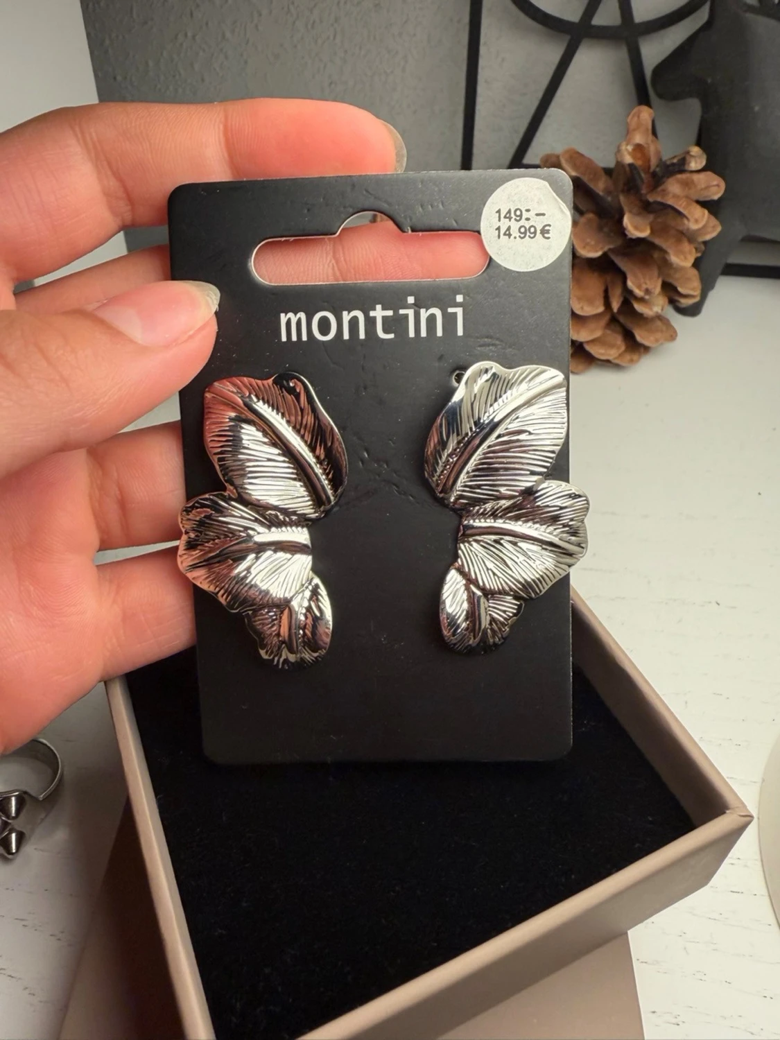 Silvriga chunky örhängen Montini