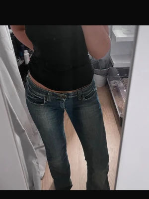 Lågmidjade bootcut jeans - Lågmidjade bootcut jeans