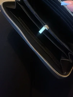 Michael Kors plånbok - Plånbok från Michael kors , pris kan diskuteras vid snabb affär 