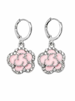Rosa blomformade örhängen med strass - Hyperallergena och i rostfritt stål. Hängen av rosa blommor med strass.