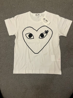 Cdg t shirt - .