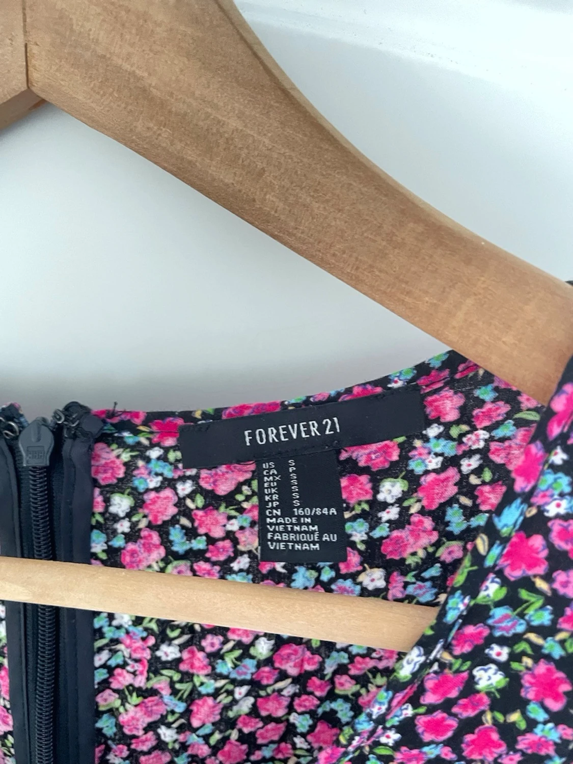 Blommig kortklänning från Forever21 - 1