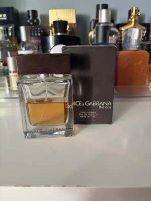 Dolce & Gabbana The One Pour Homme - Säljer min parfym, mängd enligt bild