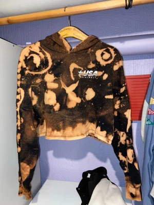 Grunge shirt - batik - tiedye - Cool tröja, batikad av mig , st M , knappt använd alls  