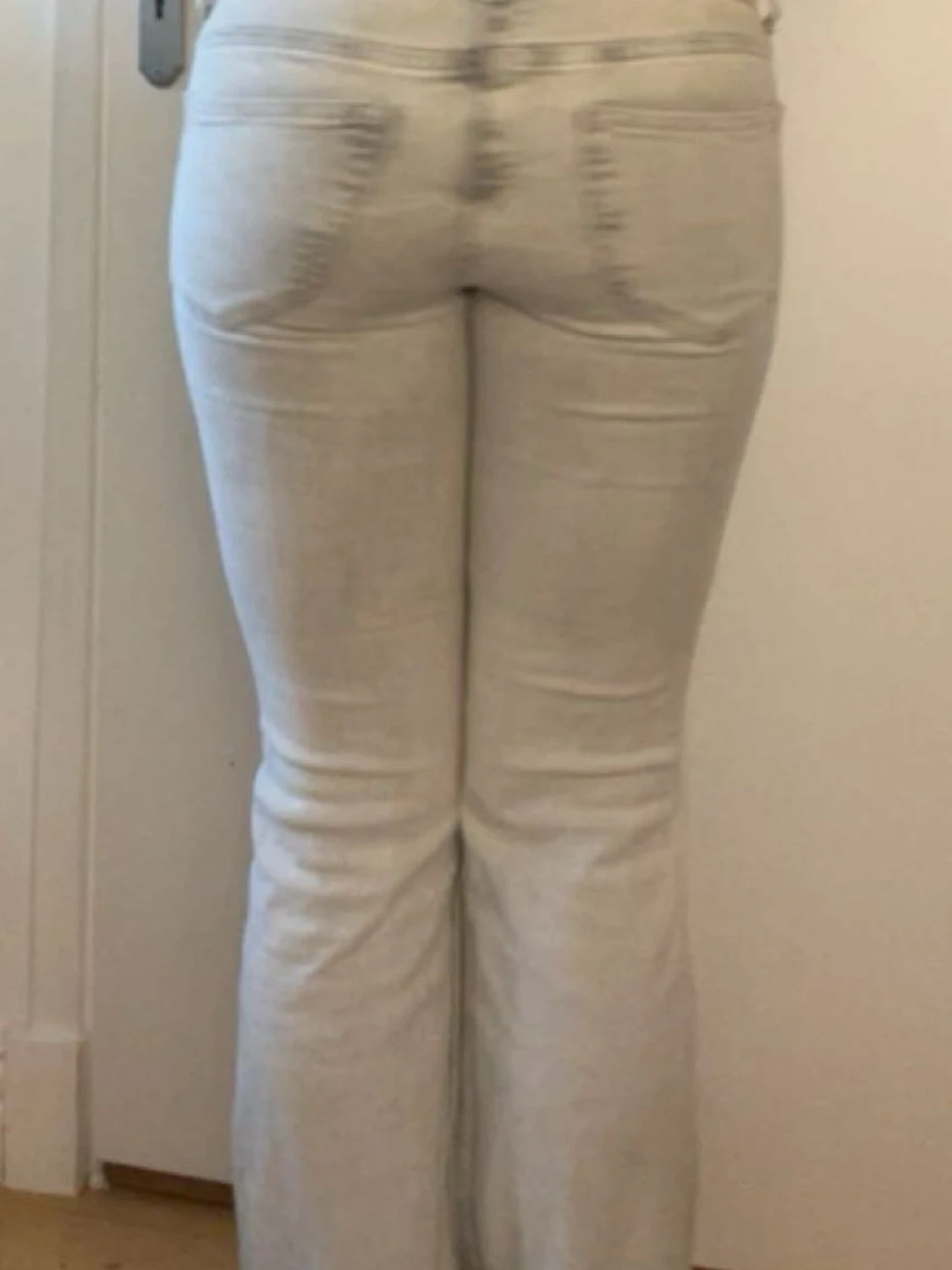 Ljusgrå bootcut jeans - 1