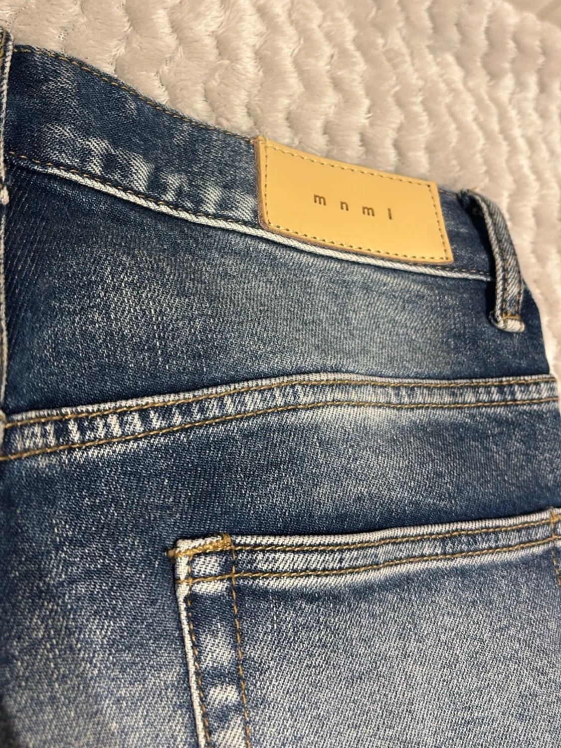 MNML Blåa flared jeans - 2