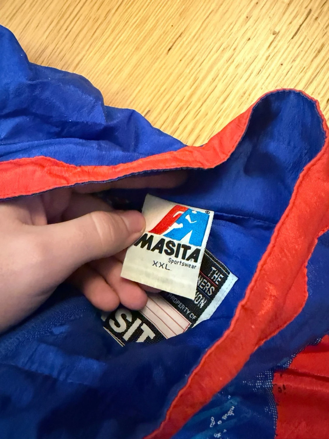 Retro blå och röd vindjacka  - 6