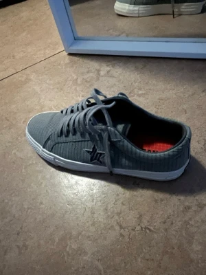  Converse One Star  - Säljer dessa fin fina par converse one star. Helt oanvända och perfekta till dem flesta outfits. 😄 
